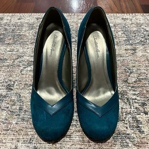 Teal heels